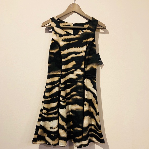 Animal Print Mini Scuba Fashion Women’s Dress Size Small NWT - Picture 3 of 4